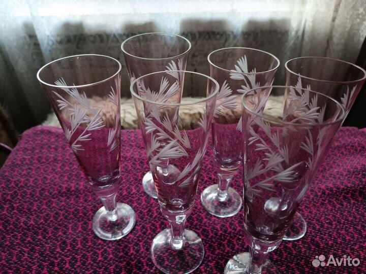 Бокалы винные, марганцевое стекло