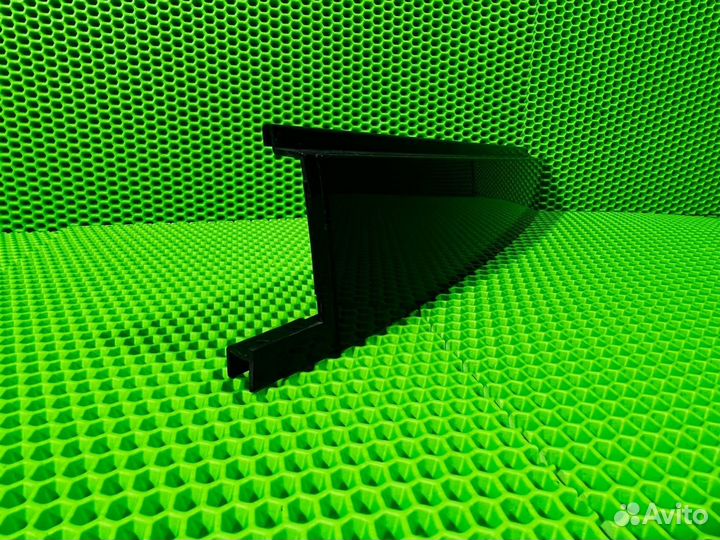 Накладка двери задняя левая Volkswagen Touareg NF