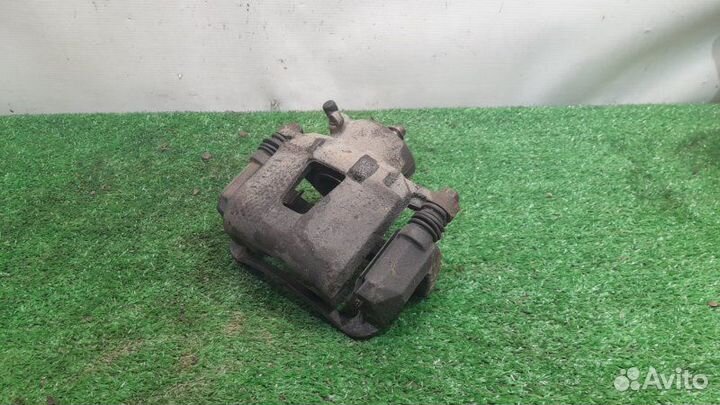 Суппорт передний правый Chevrolet Lacetti седан