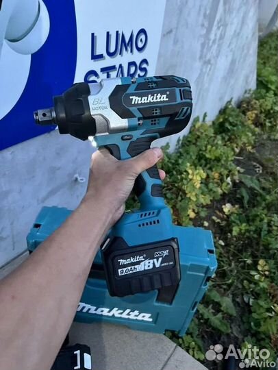 Гайковерт аккумуляторный makita грузовой 2200 N.m