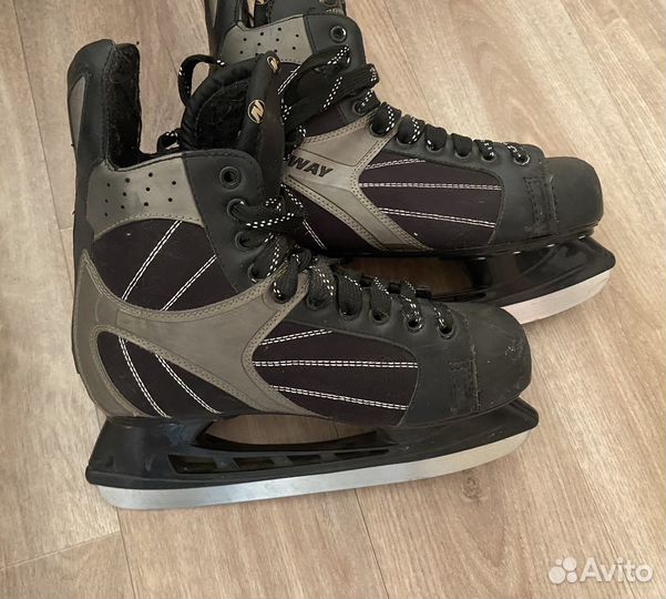 Коньки хоккейные 43 размер