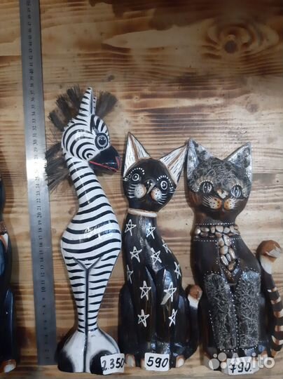 Статуэтки из дерева 