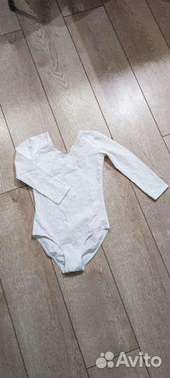 Гимнастические купальники и юбка