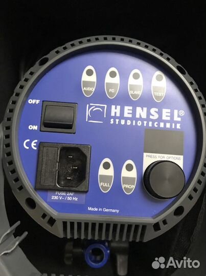 Пpoфеcсионaльная фотостудия Hеnsel Eхреrt