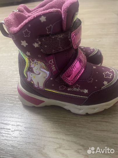 Зимние ботинки для девочки
