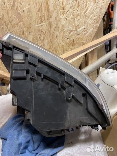 Фара Volkswagen Transporter T5 передняя левая