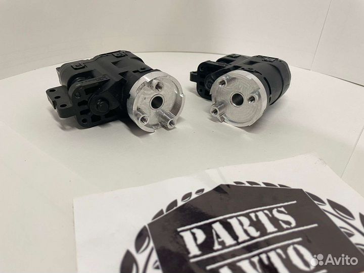 Мотор складывания зеркала Nissan Patrol Y62