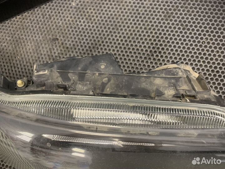 Фара передняя правая volvo xc70