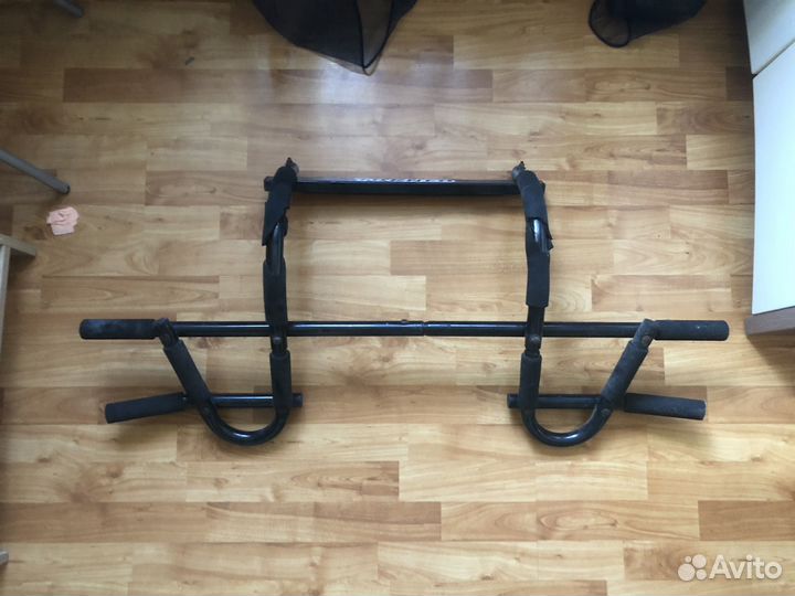 Турник Torneo в дверной проем