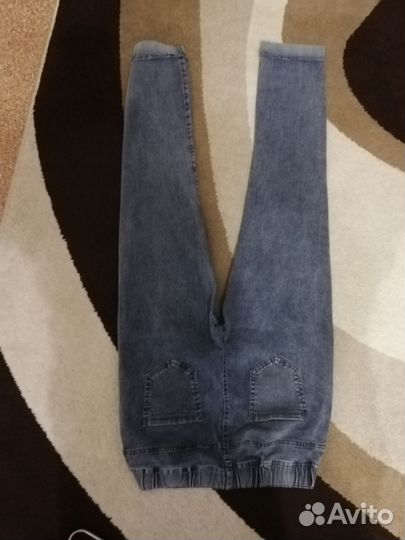 Джинсы узкие
