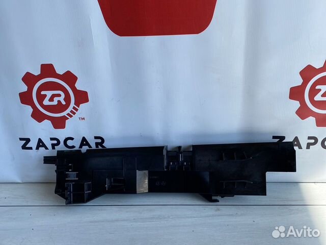 BMW X5 E70 Дефлектор радиатора