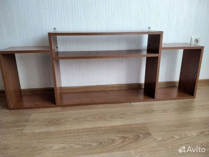 Полка книжная настенная