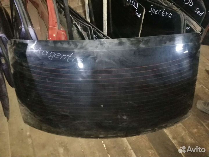 Стекло заднее Kia Magentis, 2004 оригинал