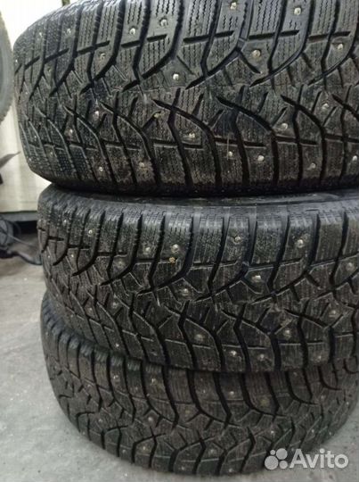 Bridgestone Blizzak Spike-02 195/55 R16
