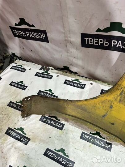 Крыло переднее правое Ford Focus 2 1.8 2008-2011