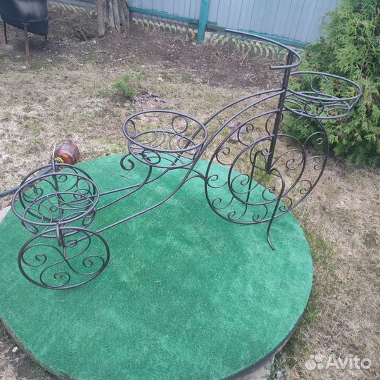 Цветочница- велосипед для улицы металлическая