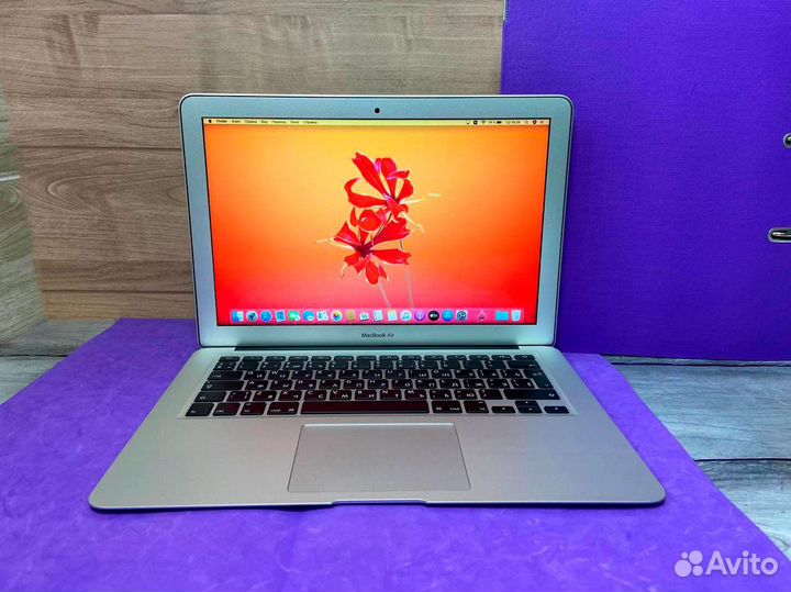 Macbook AIR с гарантией на i5/8 озу/256 SSD