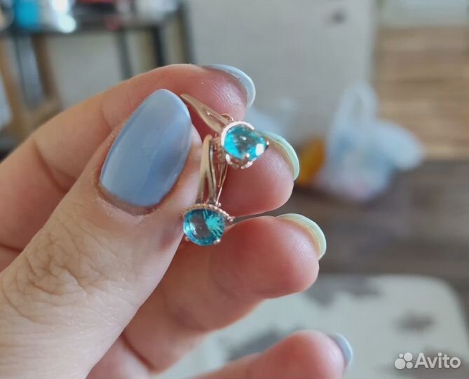 Серебряные серьги с голубым кварцем