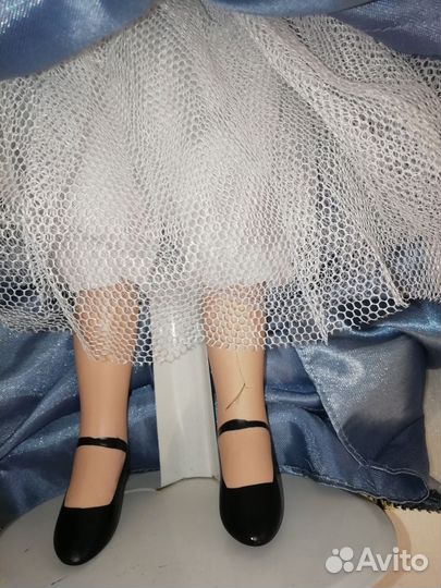 Кукла фарфоровая большая