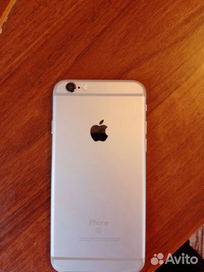 Телефон iPhone 6s