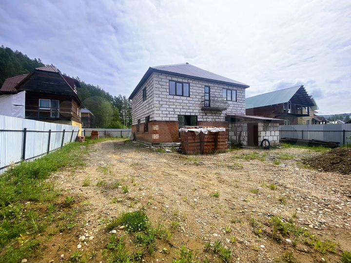 Коттедж 162 м² на участке 10 сот.