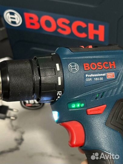 Бесщеточный шуруповерт Bosch 18V