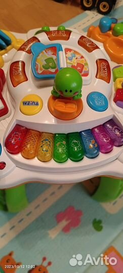 Игровой развивающий столик