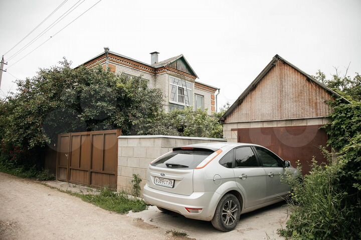 Дом 160 м² на участке 6 сот.