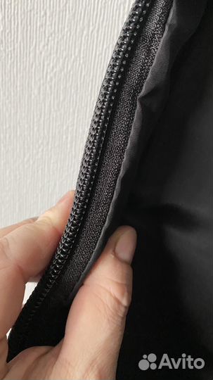 Плотный чехол для бас-гитары