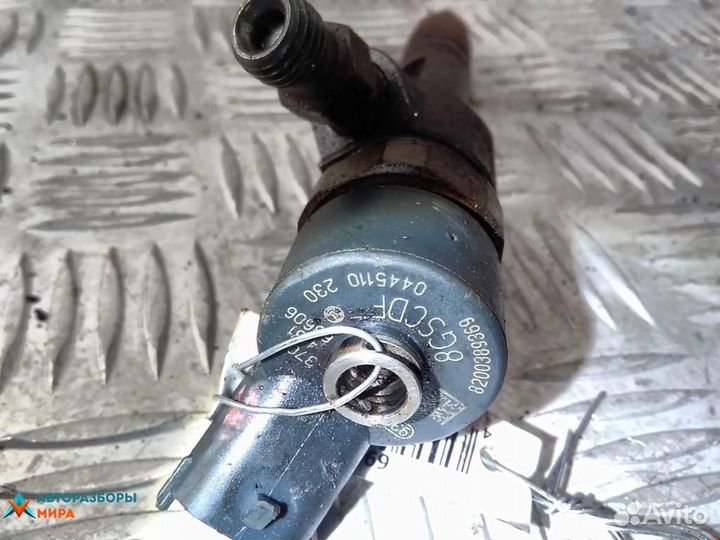 Форсунка Renault Scenic 2 рест. 2007 8200389369