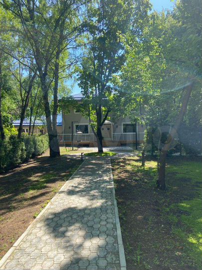 Дом 640 м² на участке 2 га