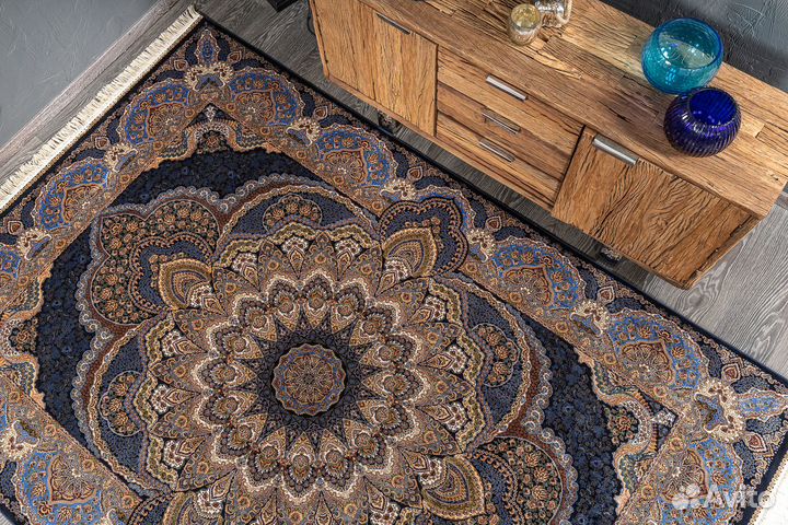 Ковёр из шёлка «QUM-L»