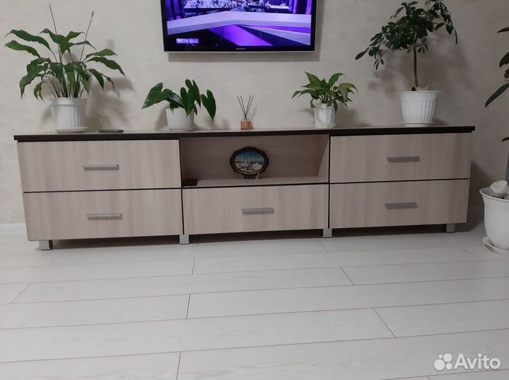 Тумба под телевизор