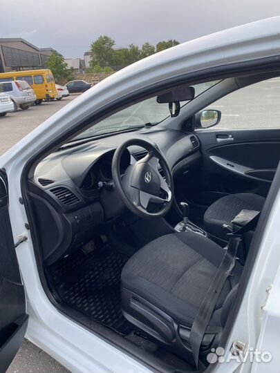 Салон hyundai solaris