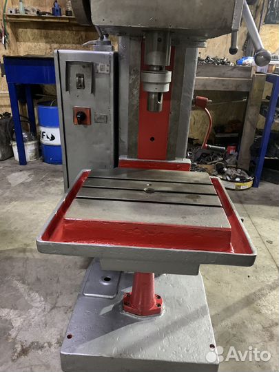 Сверлильный станок 2н125