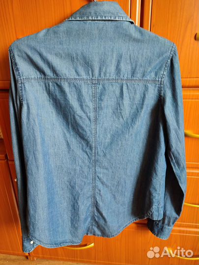Женская джинсовая рубашка 40 размер