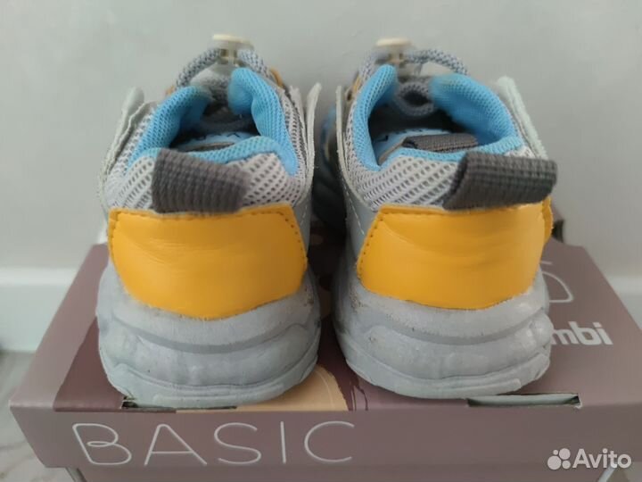 Кроссовки детские