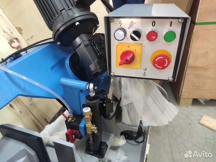 Ленточнопильный станок