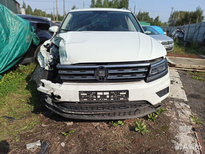 Volkswagen Tiguan 1.4 AMT, 2018, битый, 66 586 км