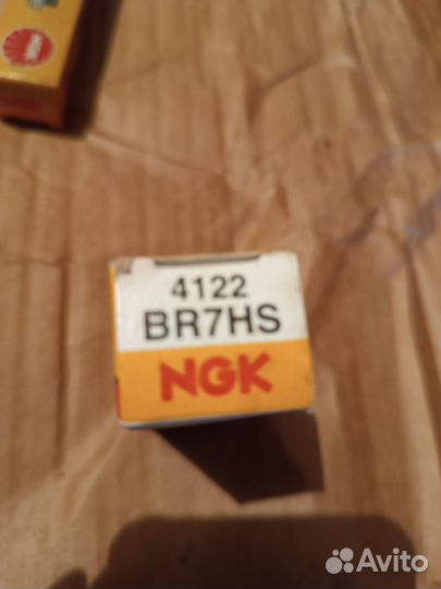 Свеча для мотора