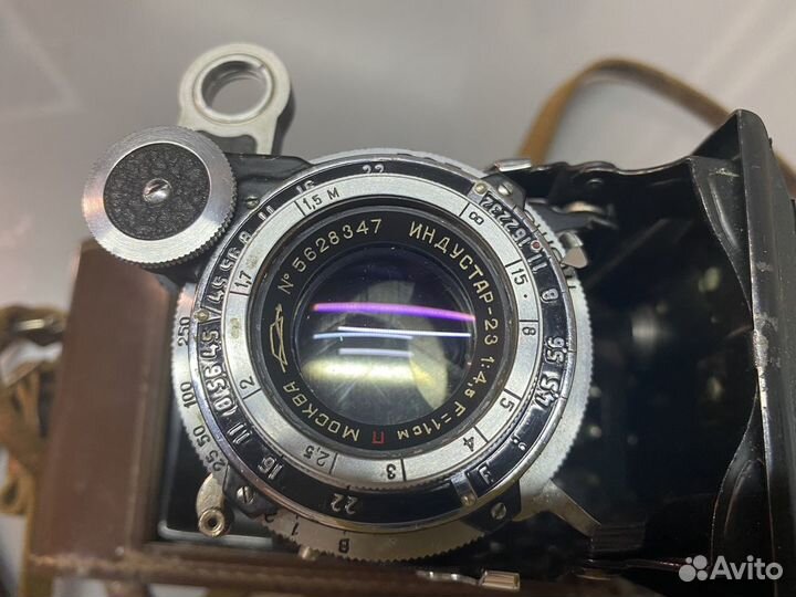 Советский пленочный фотоаппарат Москва-4 версия 1