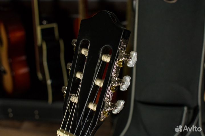 Классическая гитара Barcelona 4/4 (Комплект)