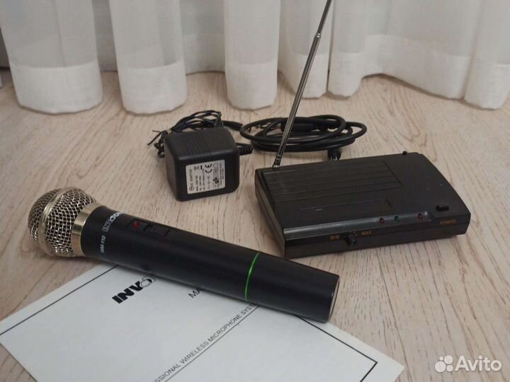 Микрофон для живого вокала Invotone wm-110