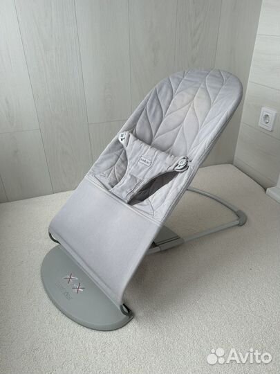 Шезлонг babybjorn