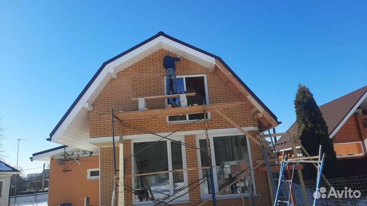 Бригада строителей