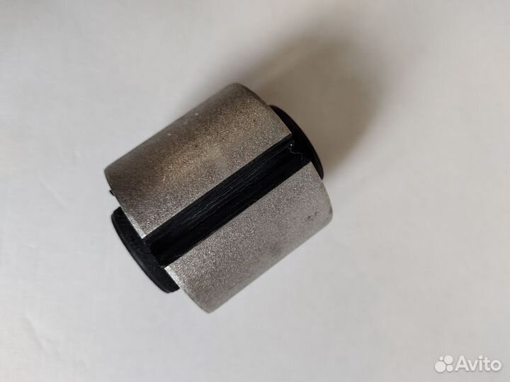 Сайлентблок для заднего подрамника бмв G30