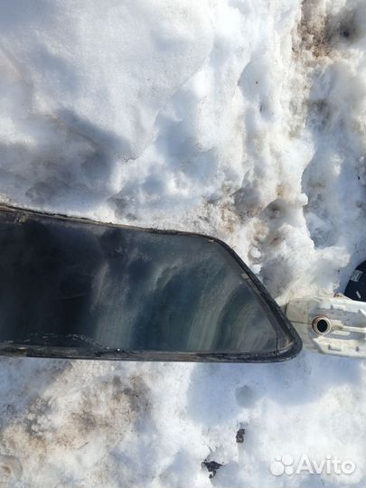 Стекло заднее Toyota carina-E Corona T19