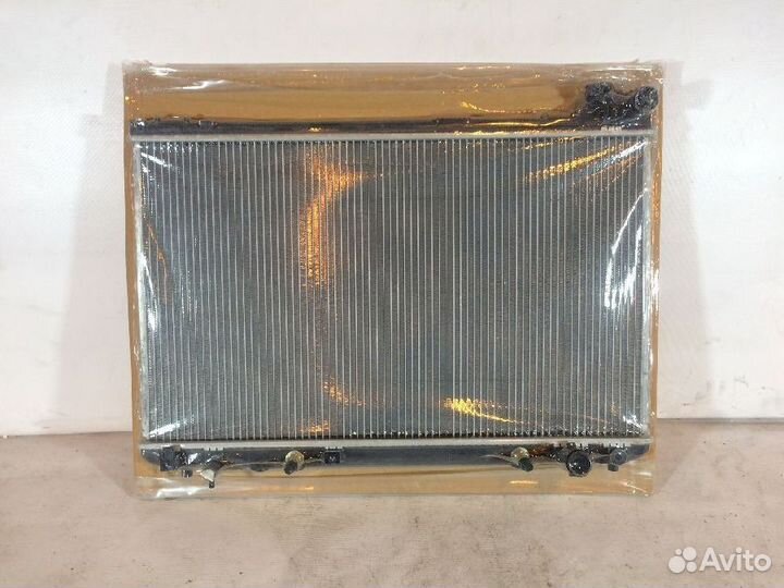 Радиатор охлаждения SAT TY0006-175 Toyota Crown JZ