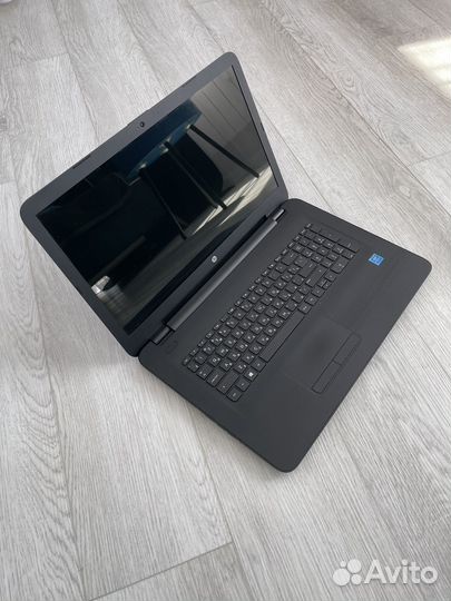 Ноутбук 17.3 hp 4 ядра intel 8gb ssd 240gb