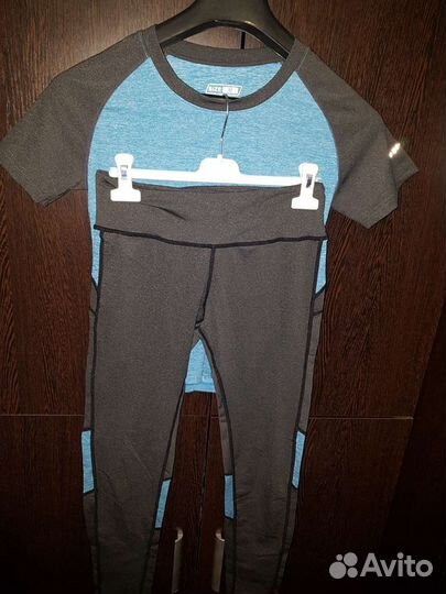 Спортивный костюм женский